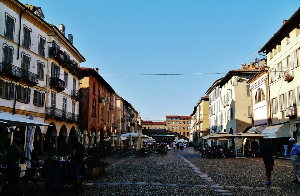 Pavia, revocata definitivamente la licenza a un bar del centro