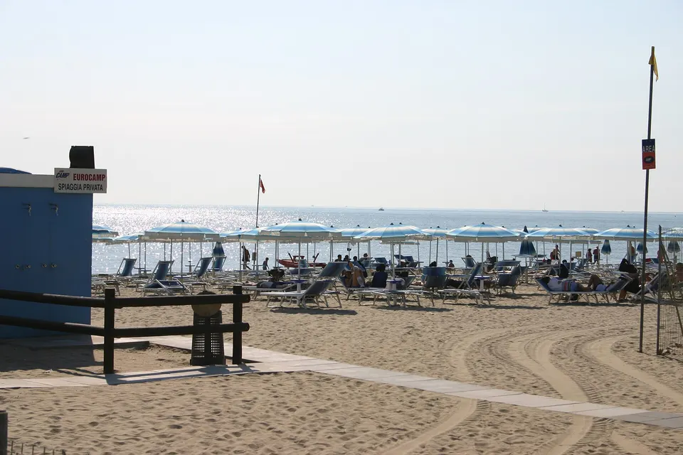 Voghera, gli studenti della Plana in uscita didattica all'Eurocamp di Cesenatico