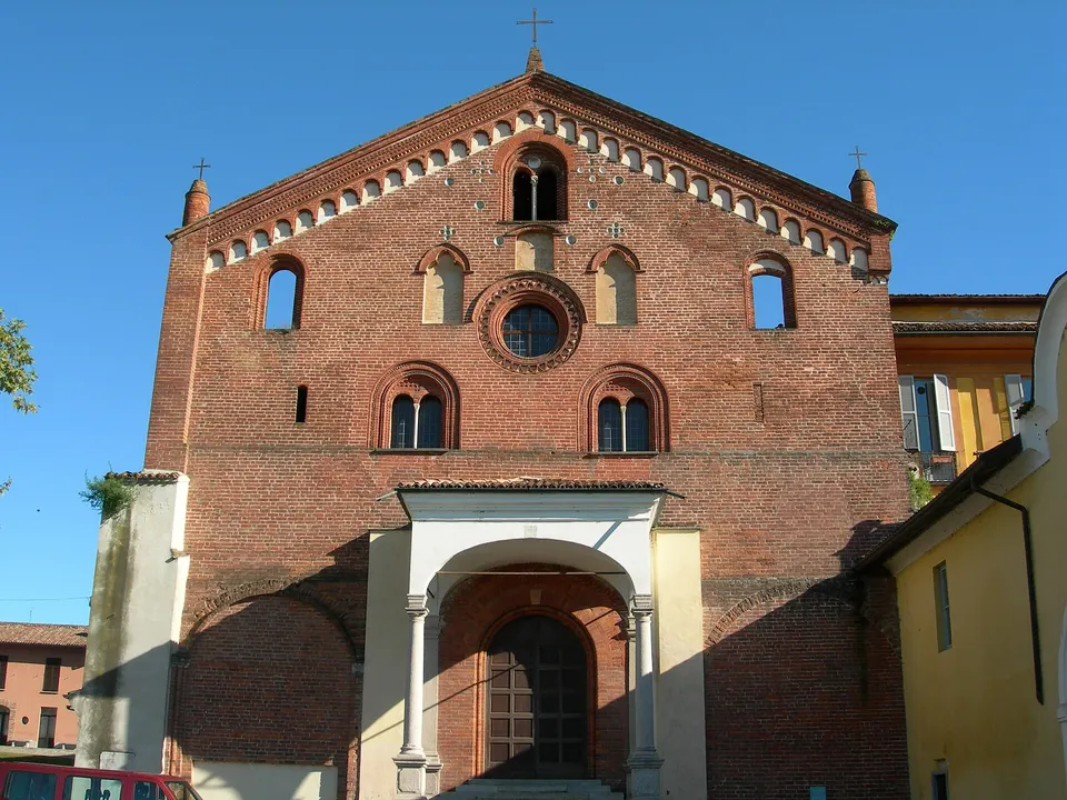Morimondo facciata