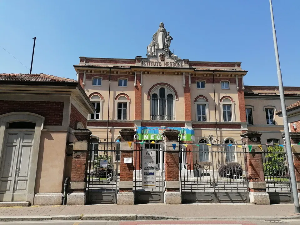 L'Istituto Negrone in Corso Milano a Vigevano.