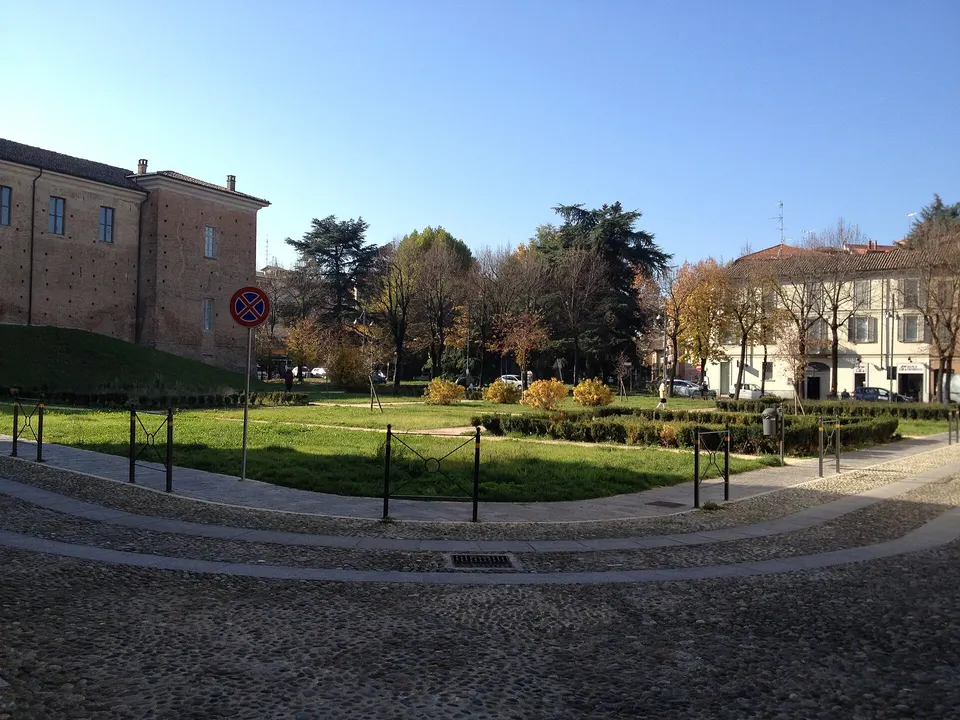 veduta di Piazza della Liberazione a Voghera (PV)