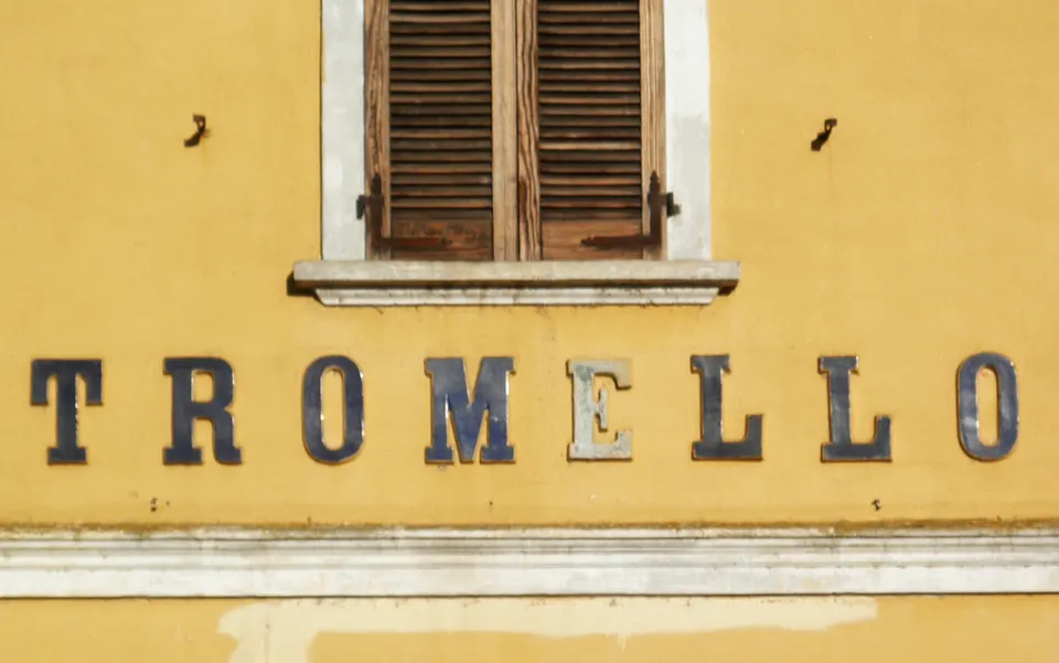 Stazione ferroviaria di Tromello.