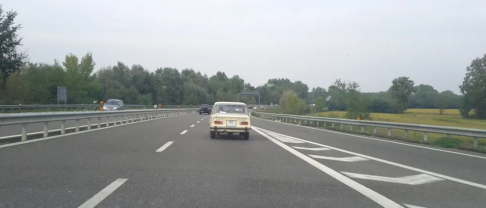 L'autostrada A54 nel territorio comunale di San Martino Siccomario.